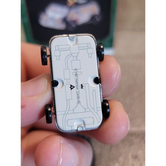 Hallmark on the road 1997 mini ornament Xmas Decor cop car - Picture 5 of 5